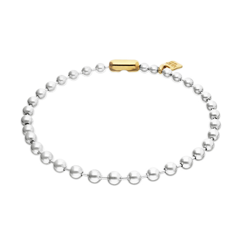 Bead necklace with contrasting accents