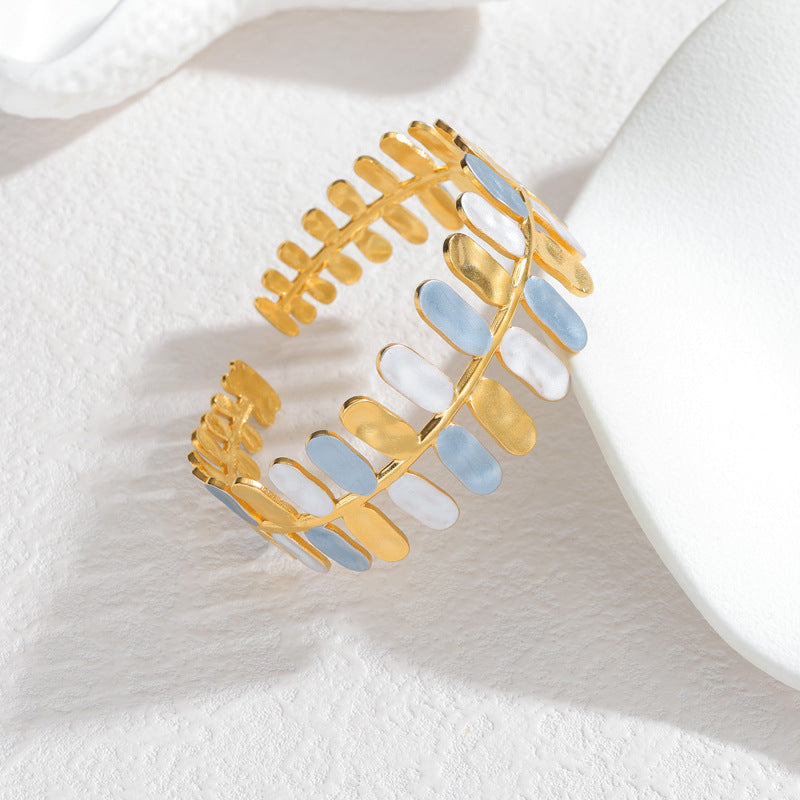 Oval Splice Bangle