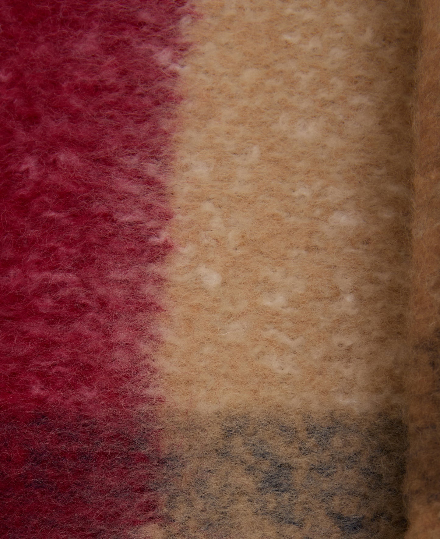 Isla Tartan Boucle Scarf