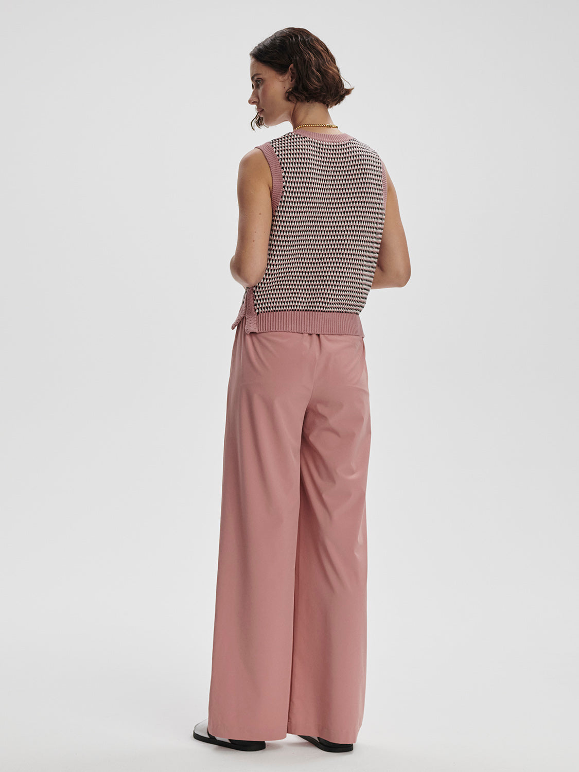 Knowles Textured Knit Vest