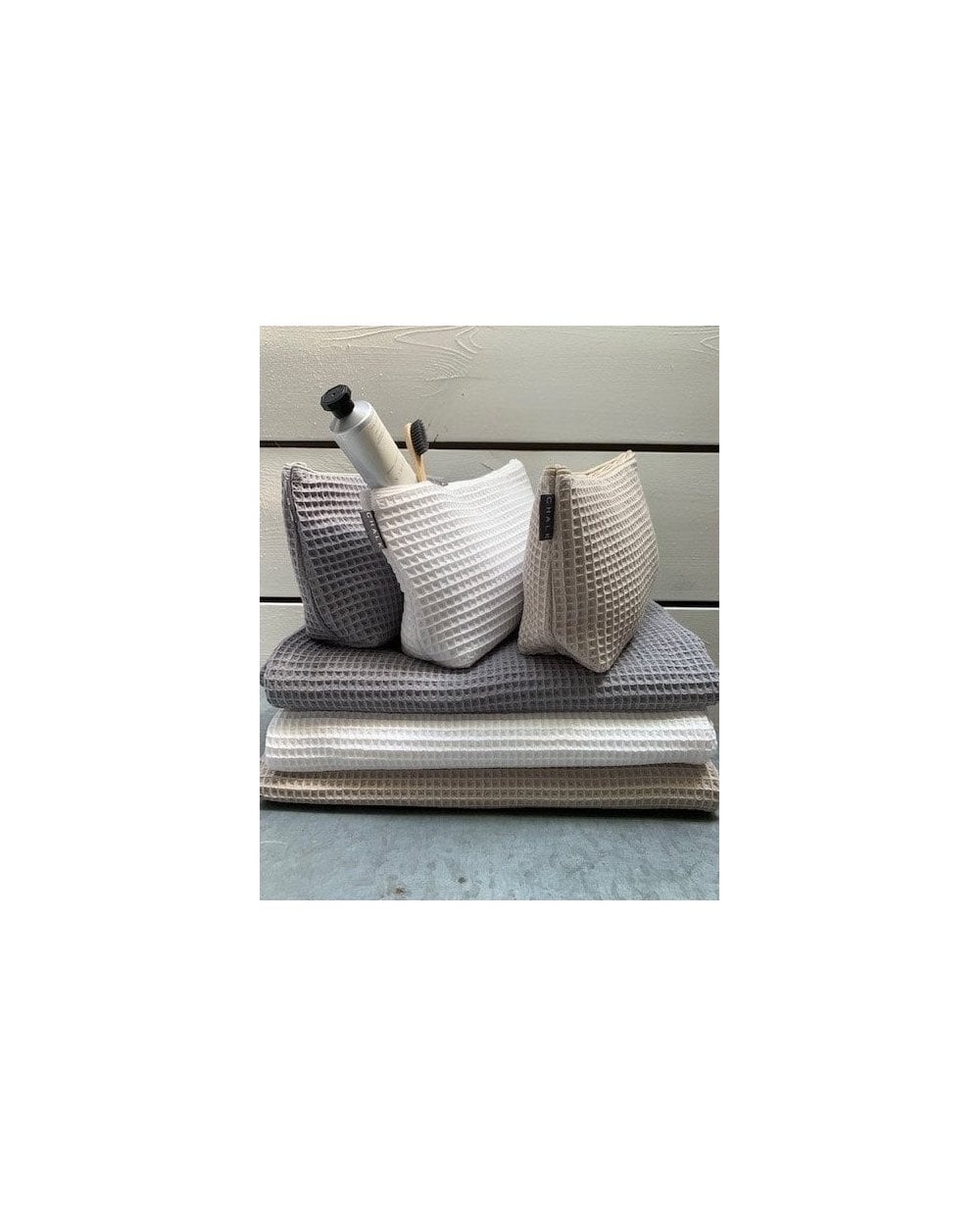 Medium Waffle Wash Bag - Light Grey
