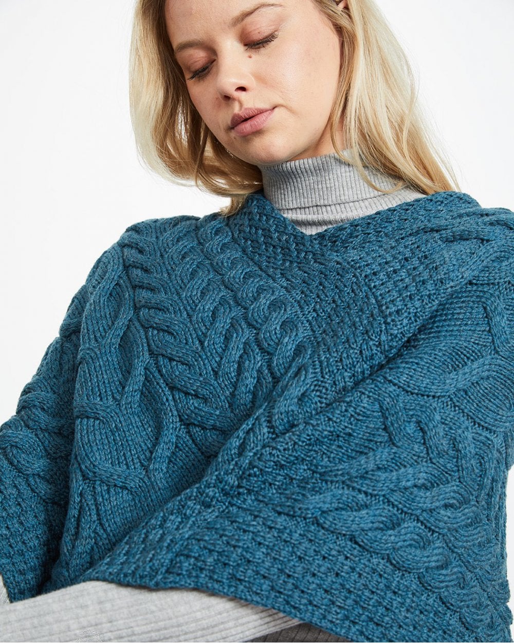 Aasleagh Falls Ladies Aran Poncho