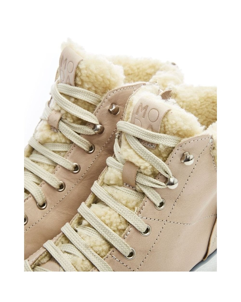 Anniia Cream Leather Trainer