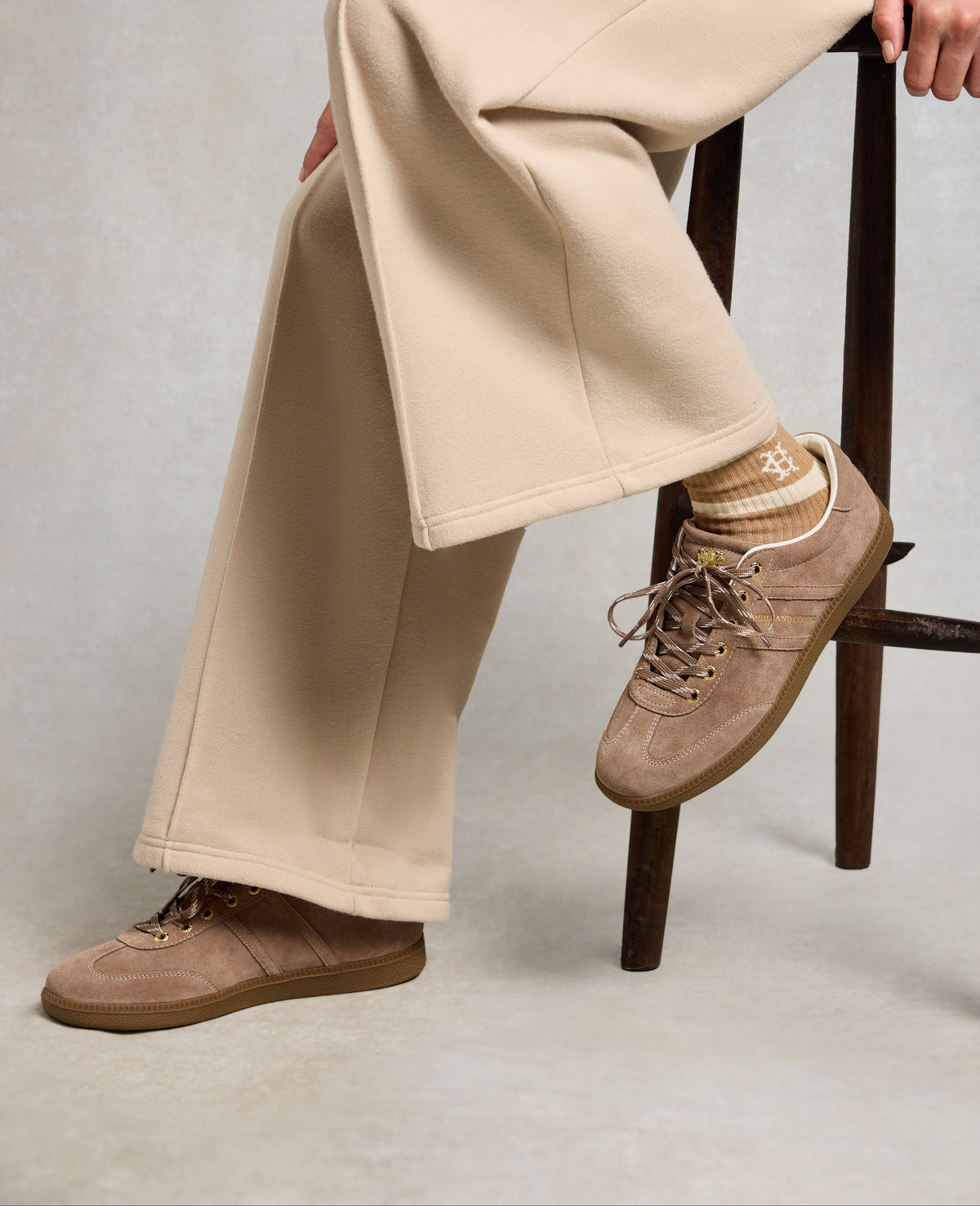 Knightsbridge Court Trainer