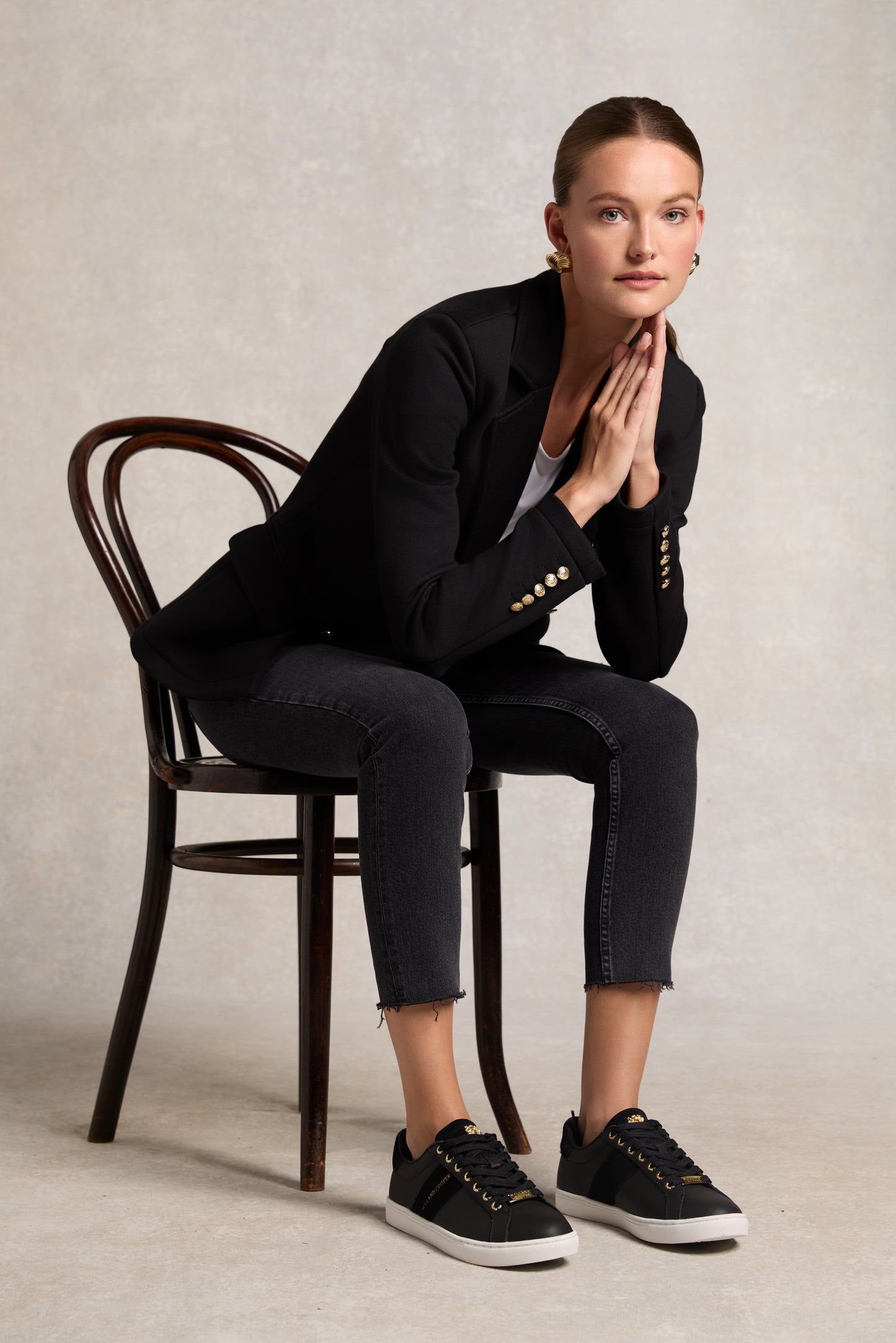 Knightsbridge Court Trainer