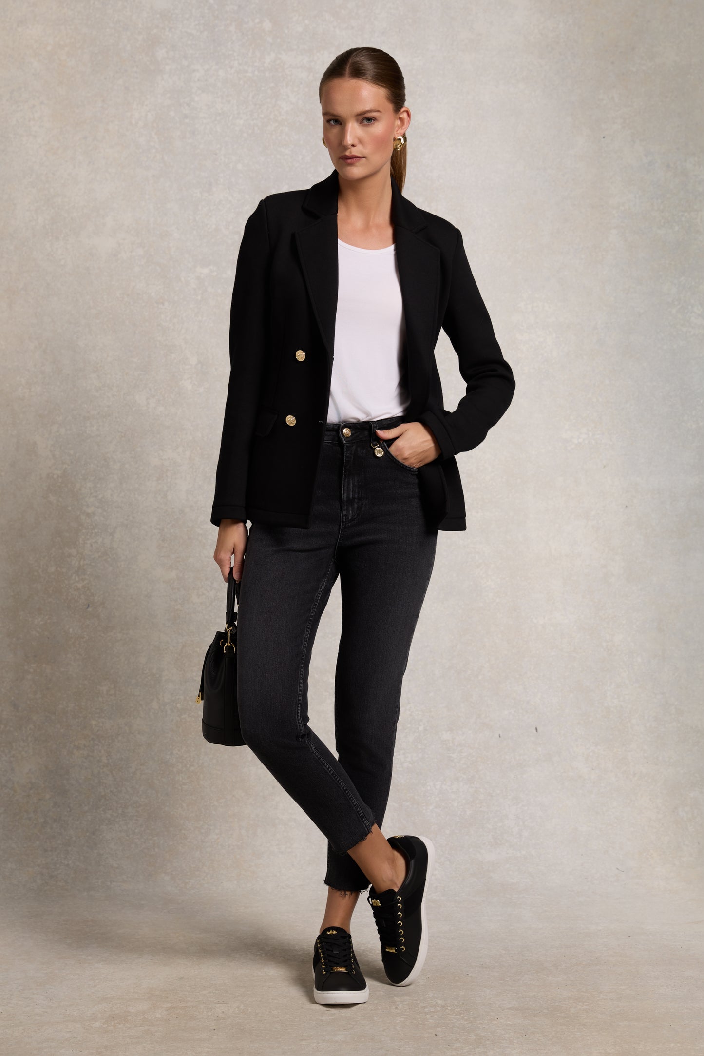 Knightsbridge Court Trainer