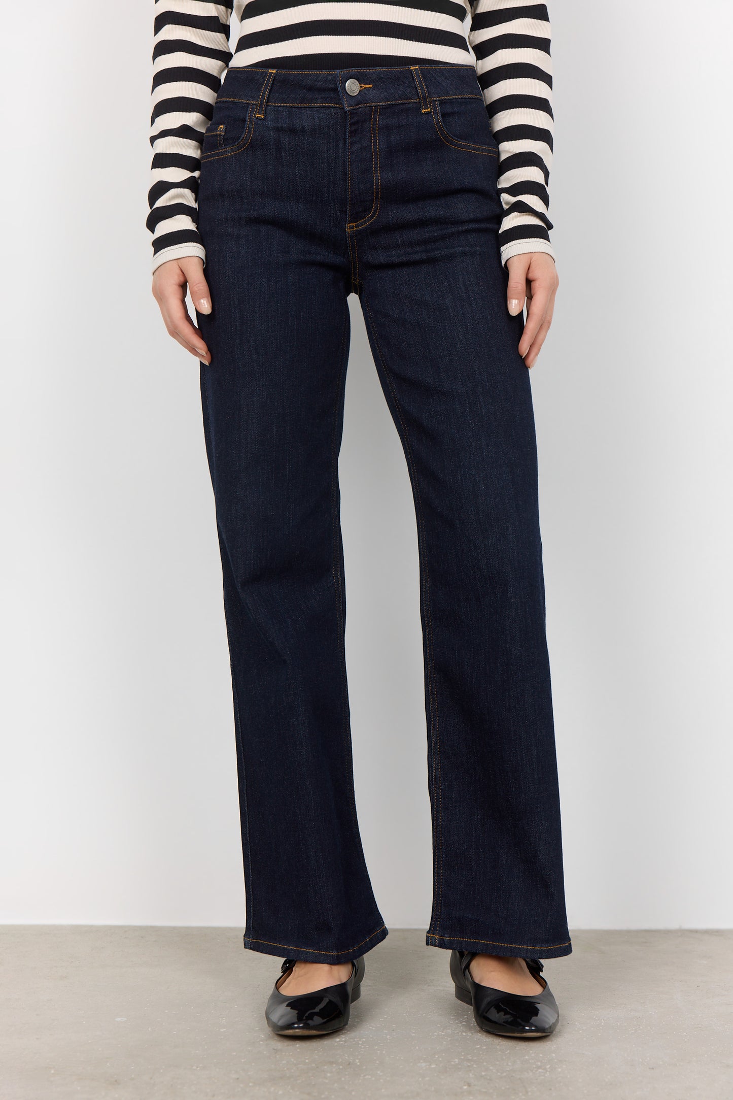 Kimberly 24-B Jean