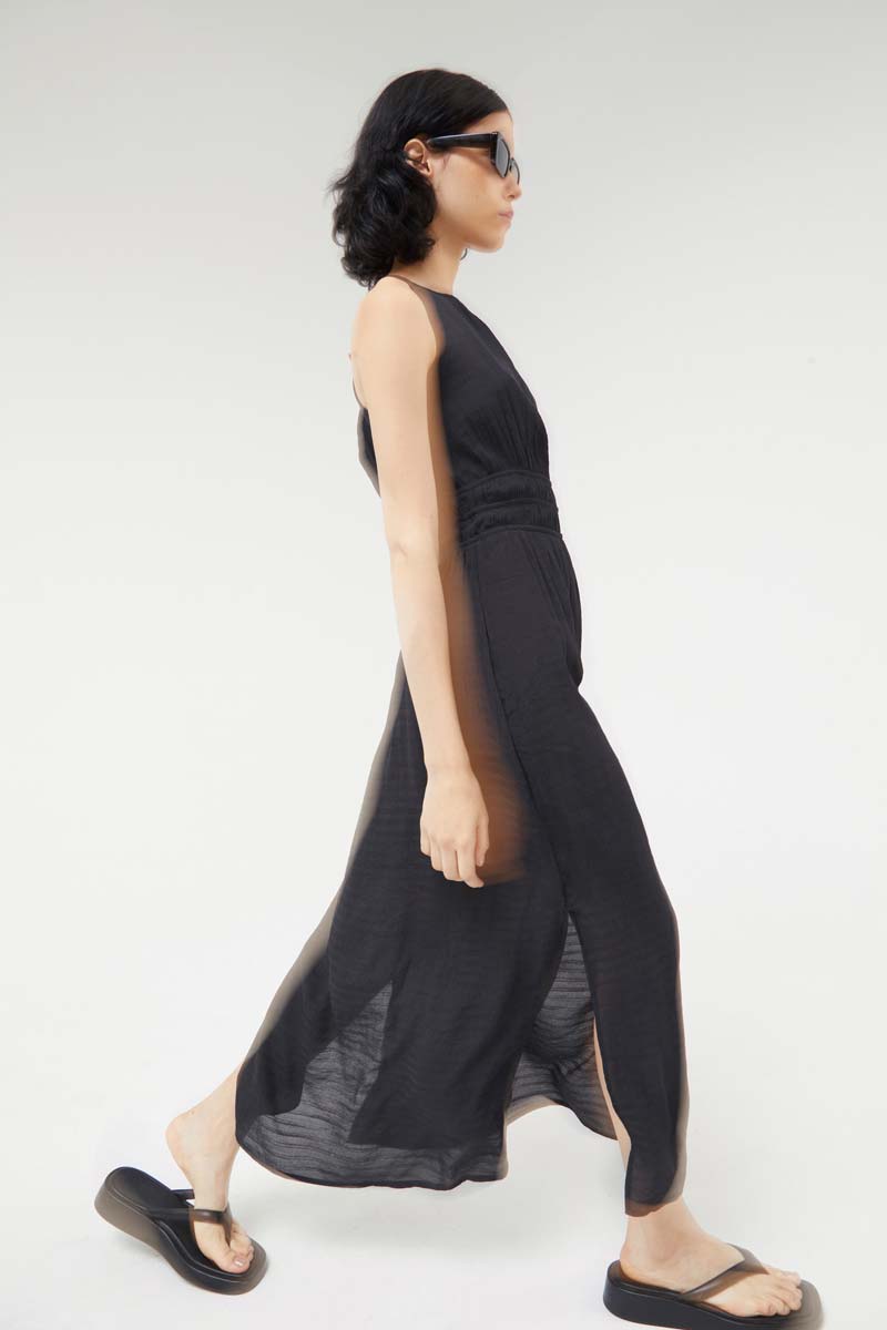 Long Black Sleeveless Dress