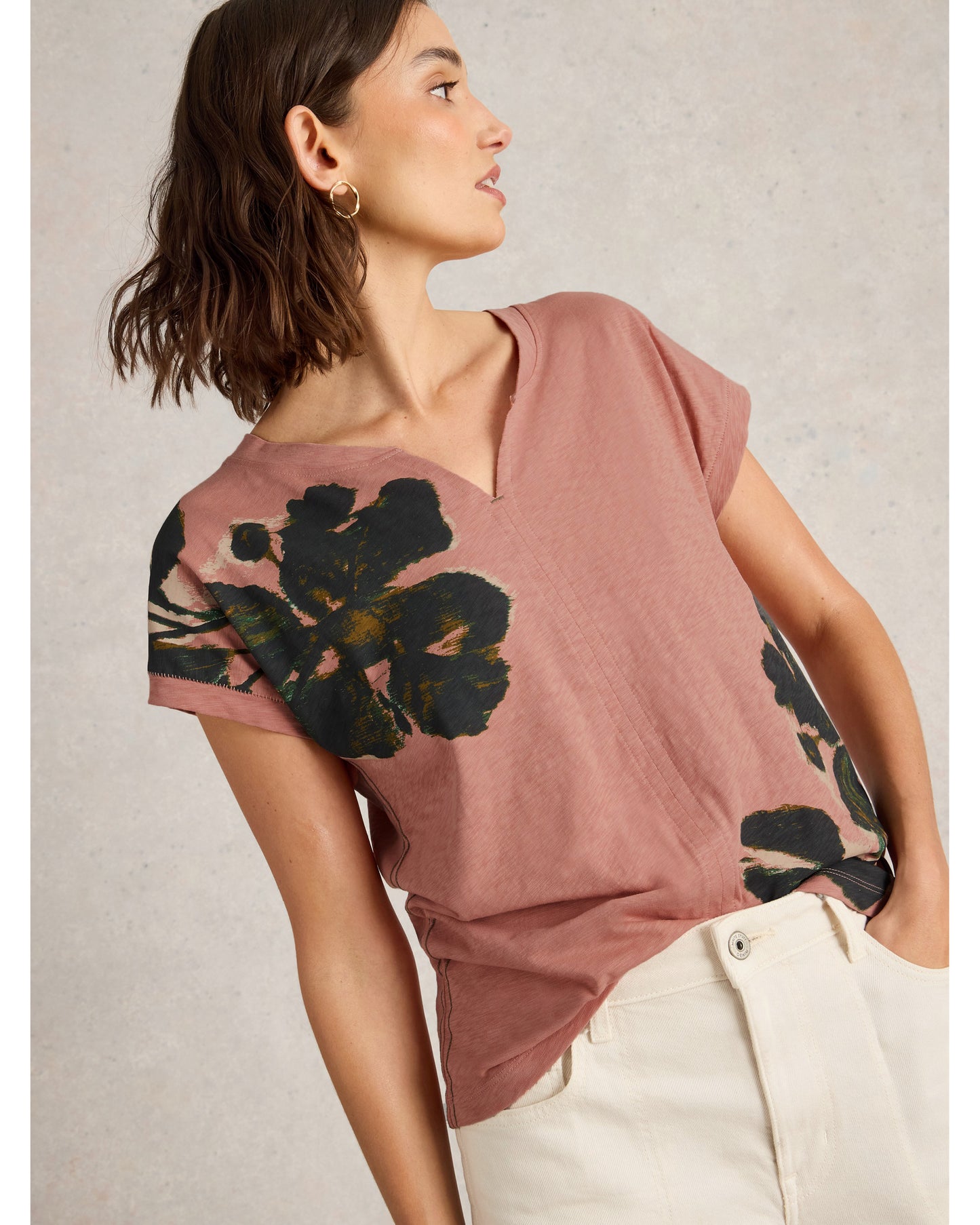 Nelly Notch Neck Tee