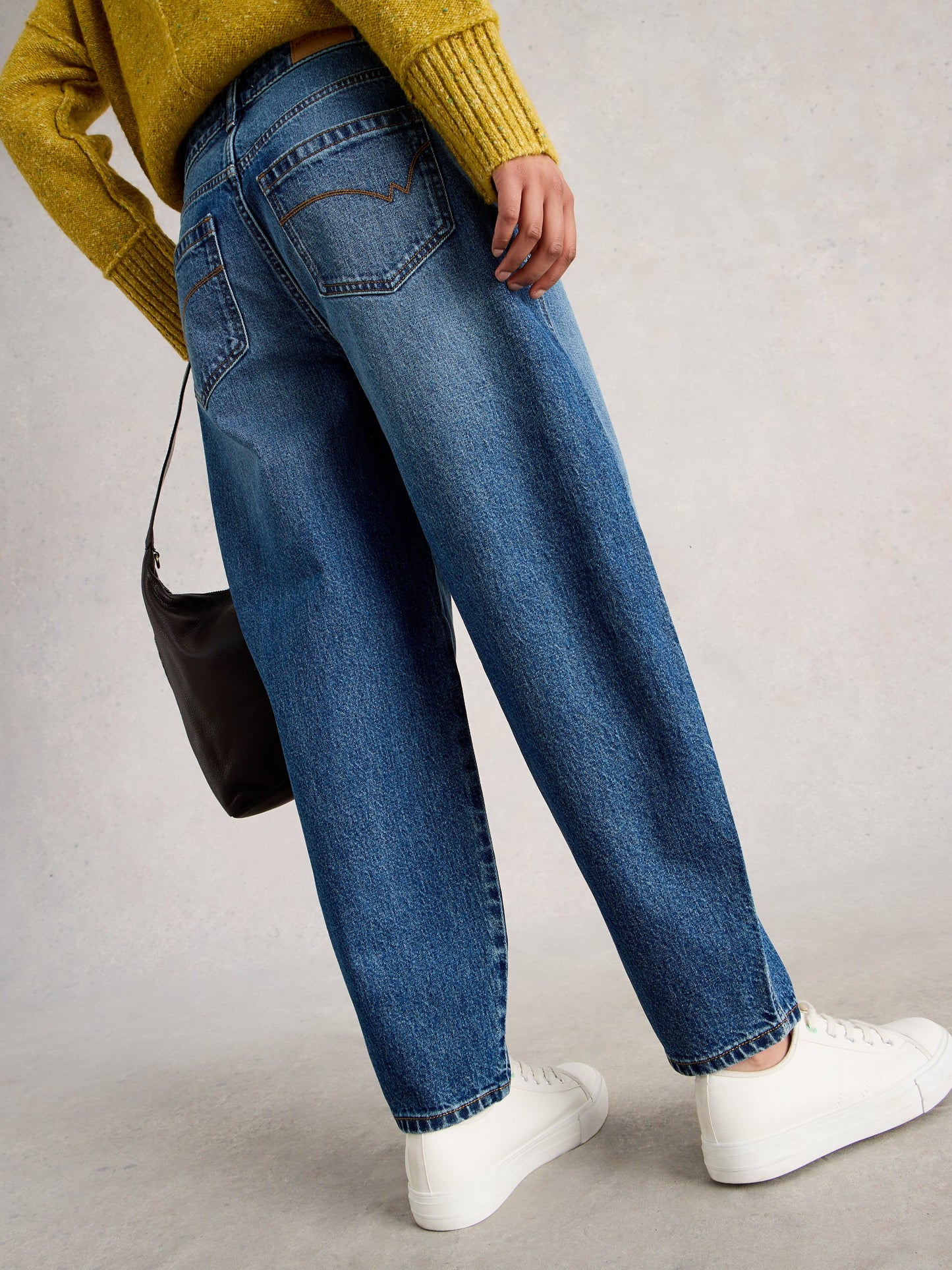 Aubrey Barrel Leg Jean