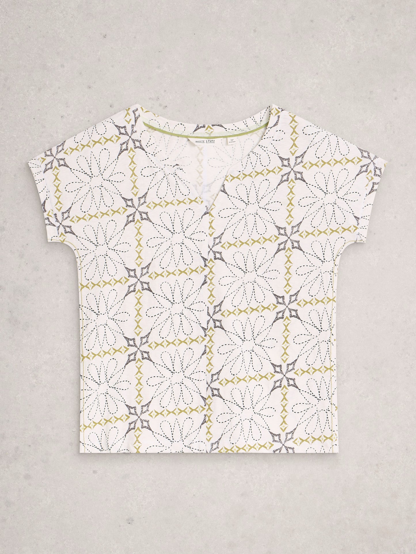 Nelly Notch Neck Tee