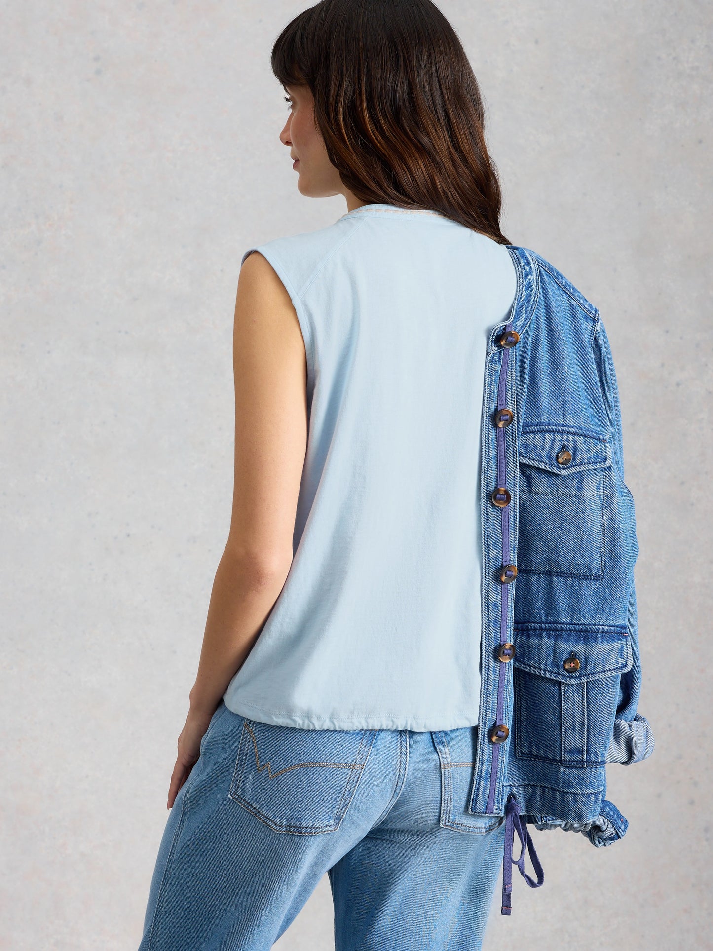 Peony Sleeveless Shirt