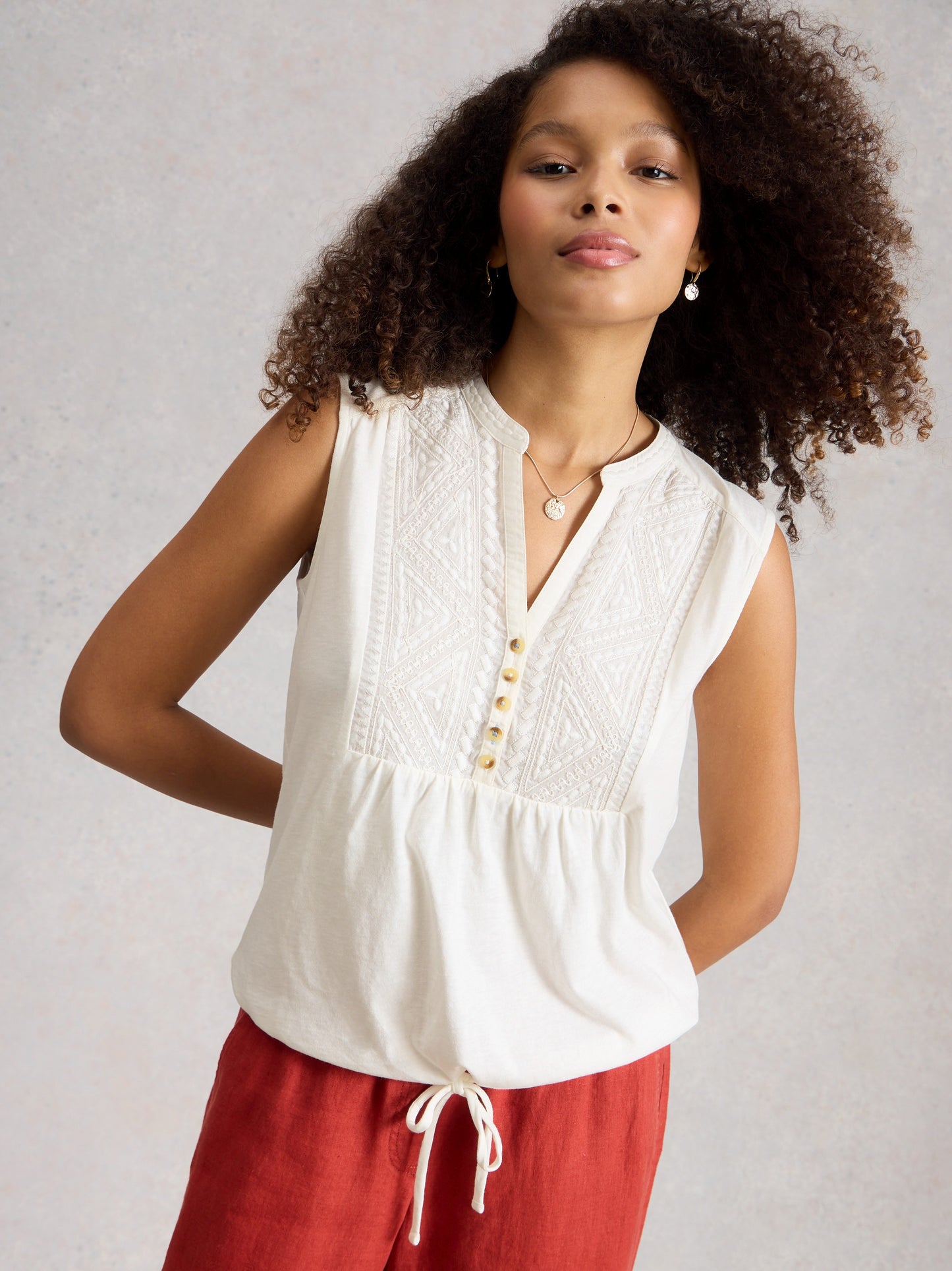 Peony Sleeveless Shirt