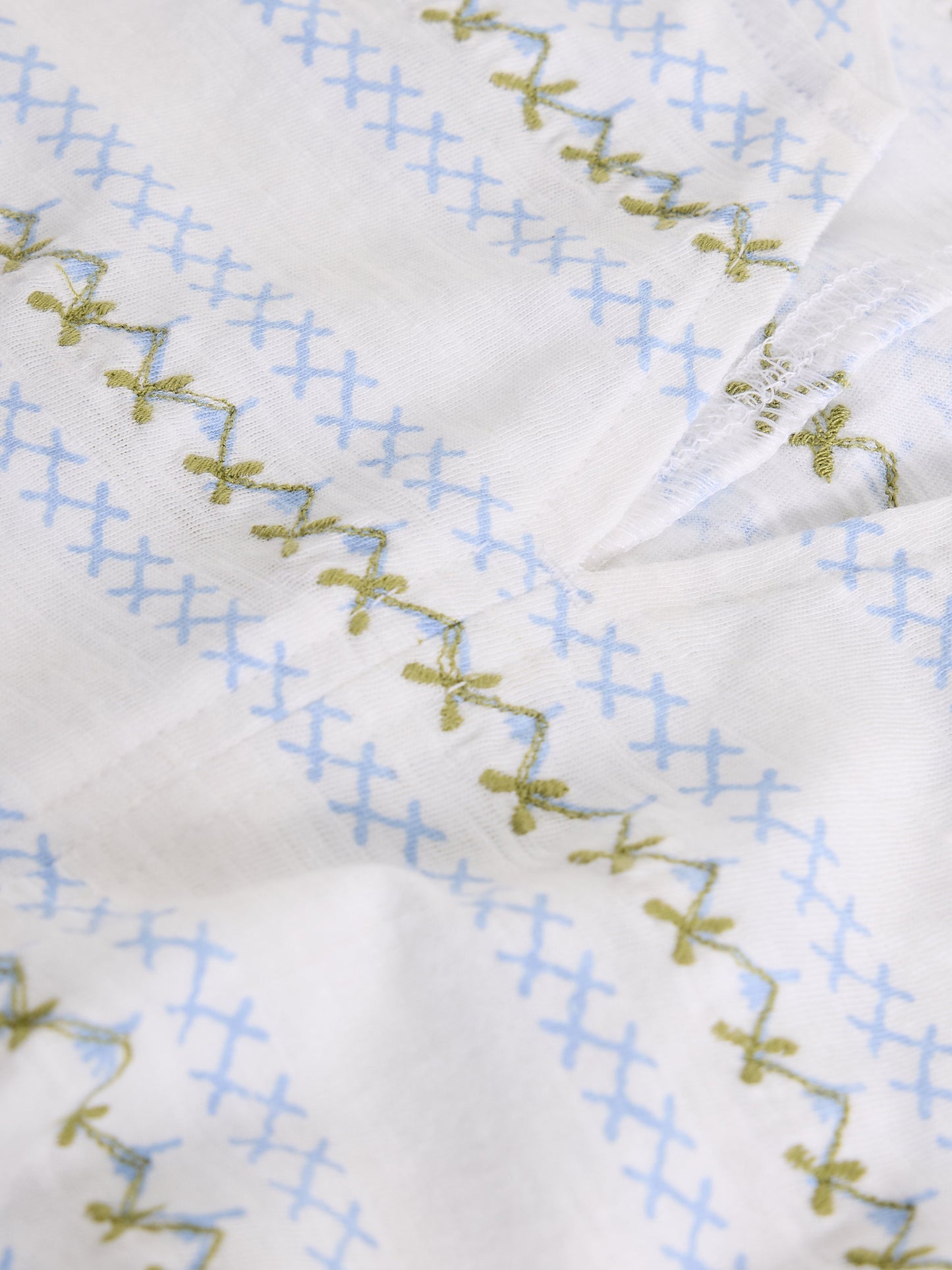Nelly Embroidered Tee
