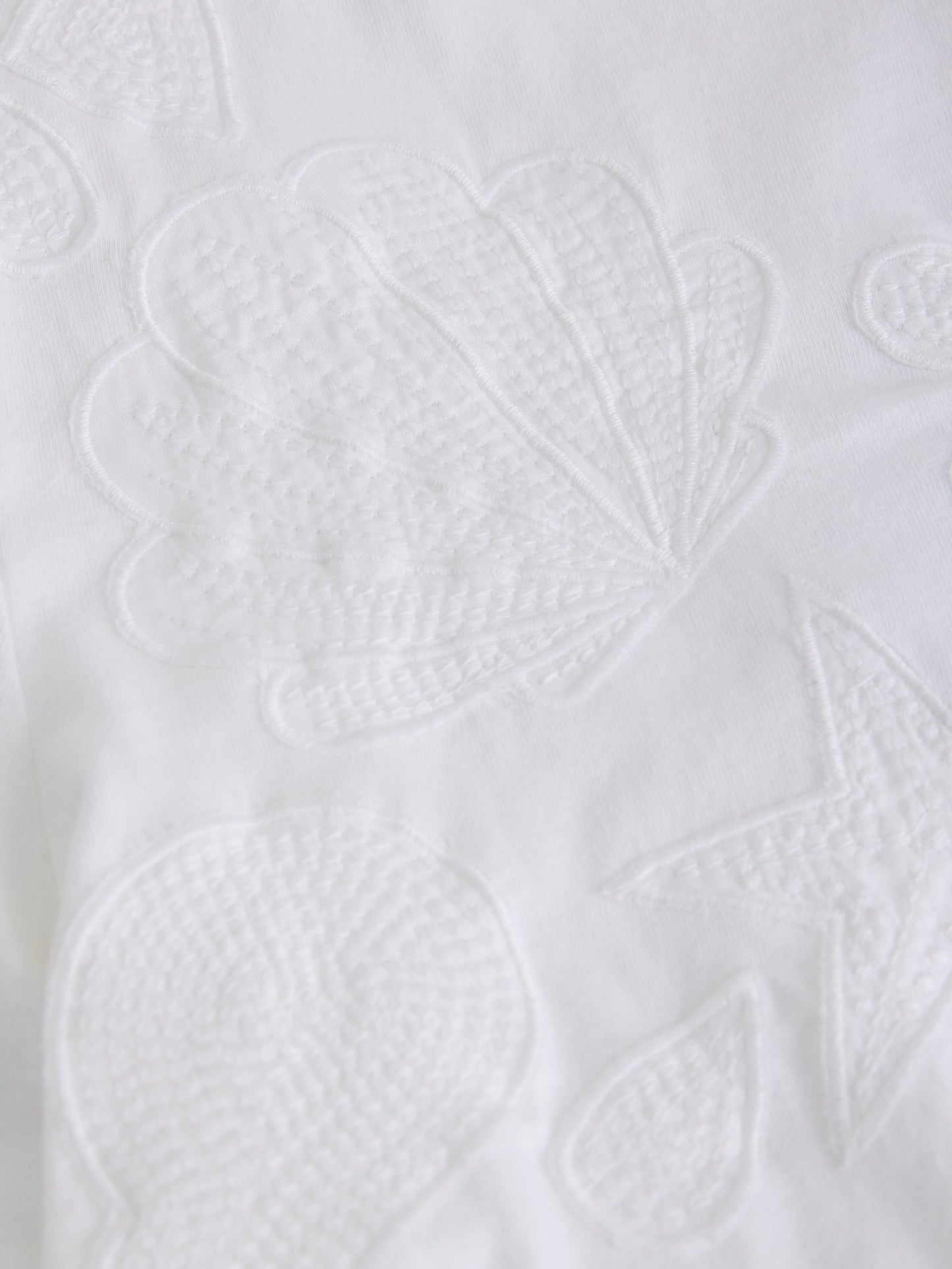 ABBIE EMBROIDERED TEE