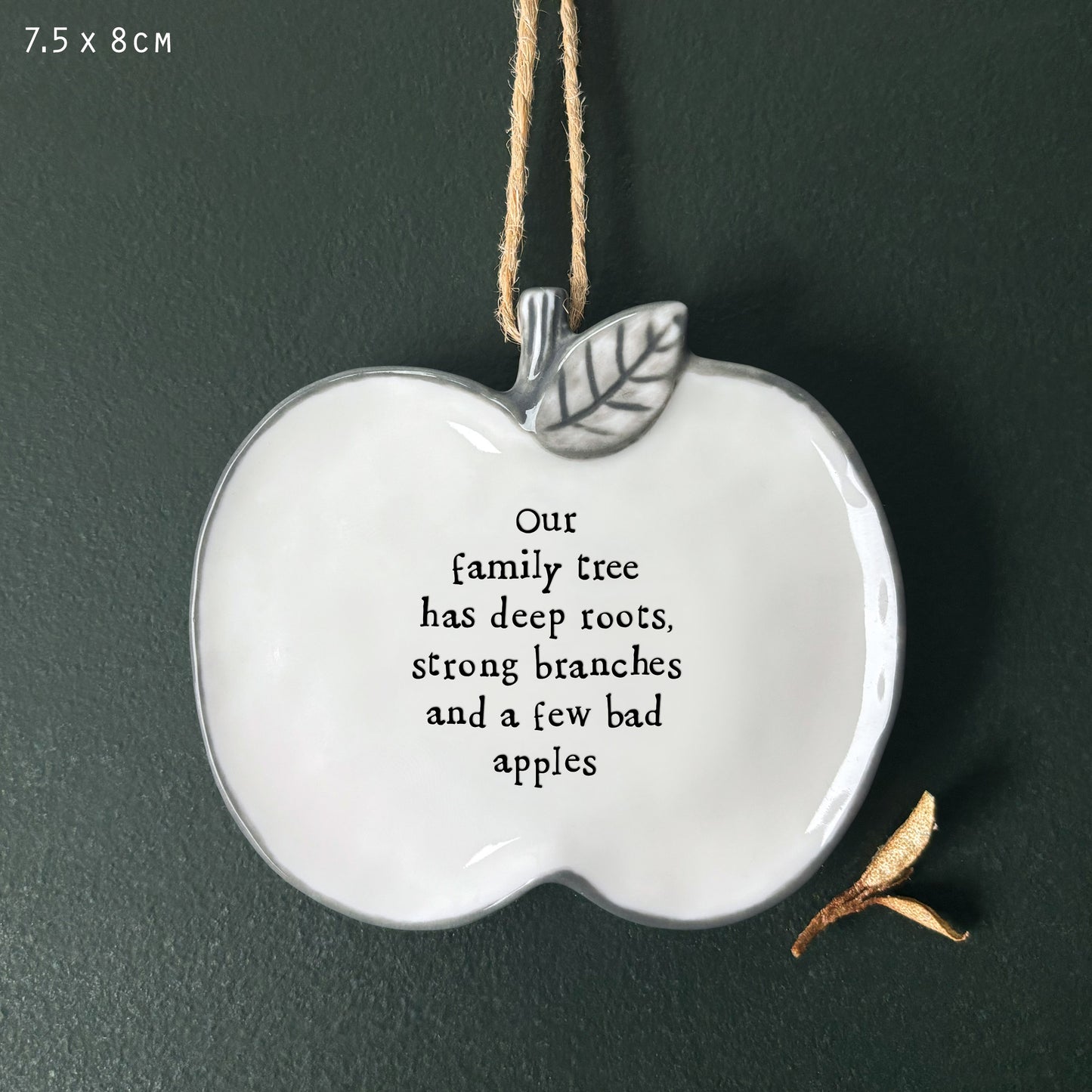 Hanging Apple - Family Tree