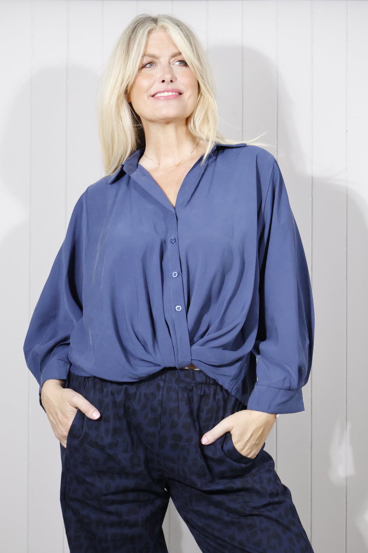 French Tuck Shirt - Navy