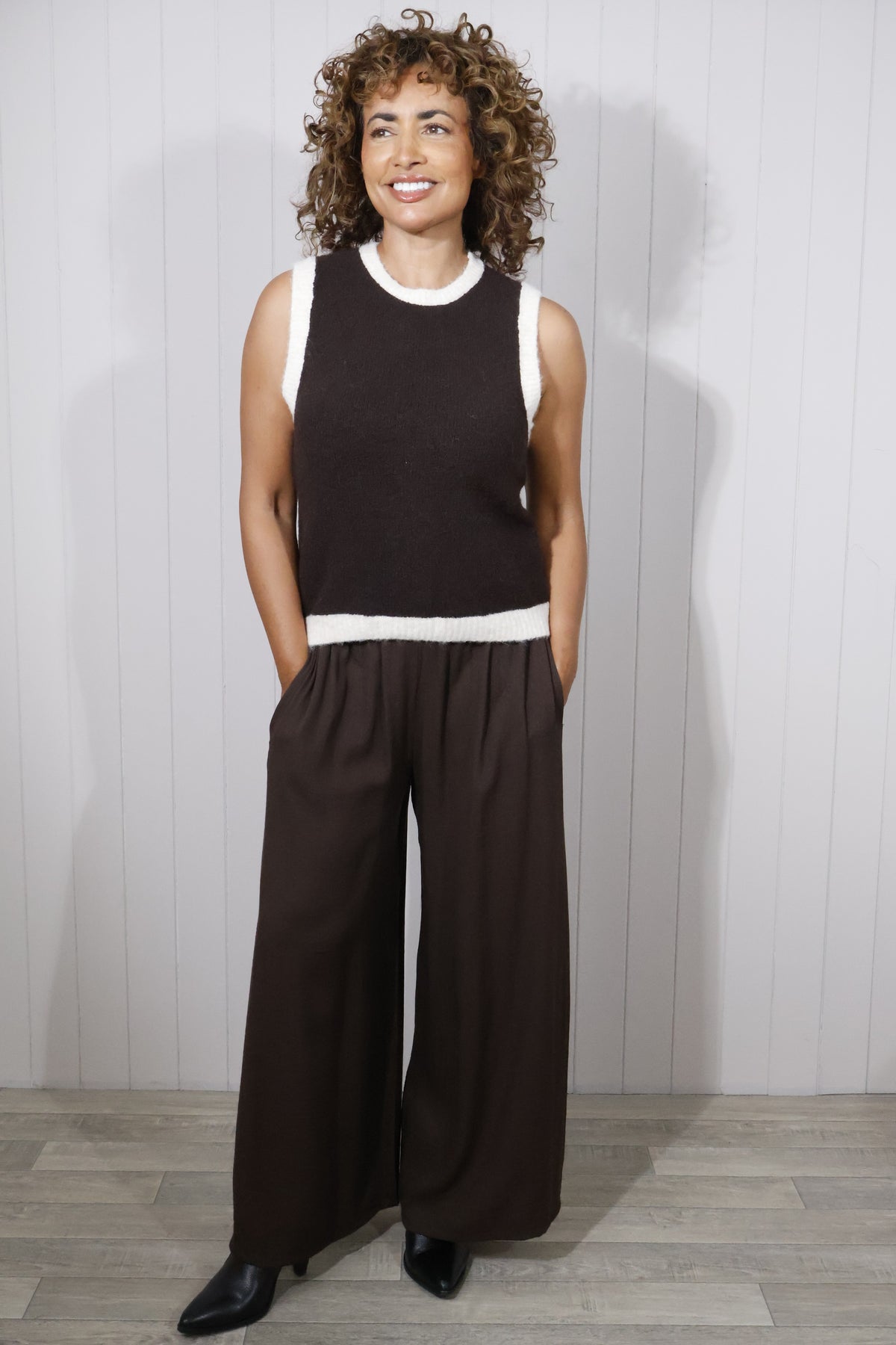 Lana Wool Contrast Edge Tank Top - Chocolate/Cream
