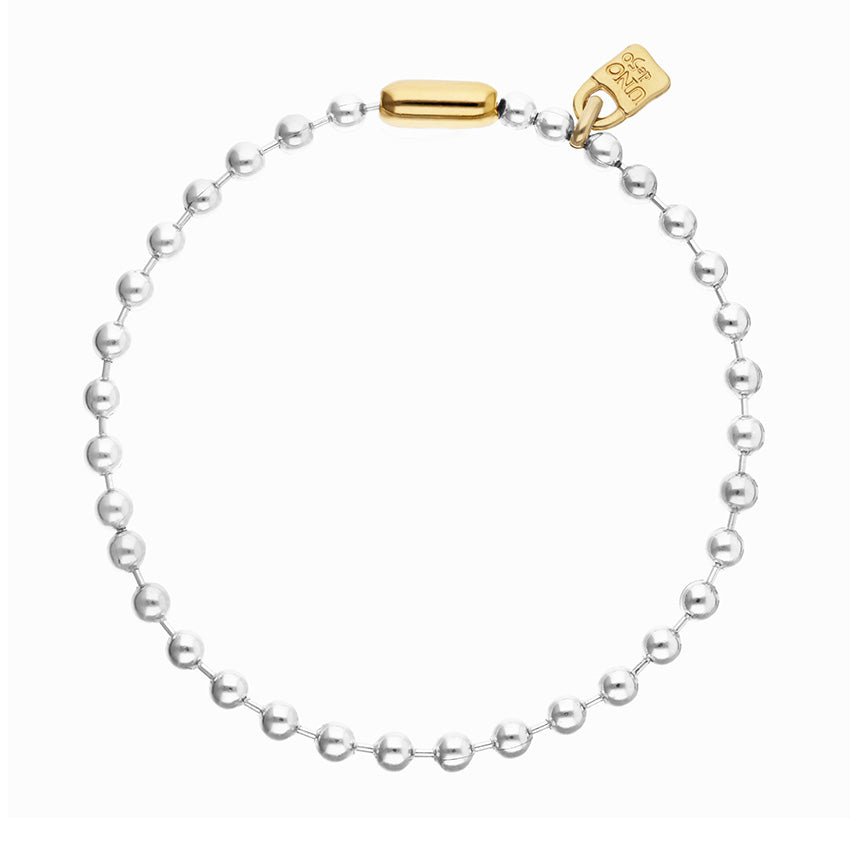 Bead necklace with contrasting accents