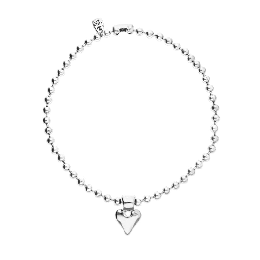 Bead necklace with heart detail
