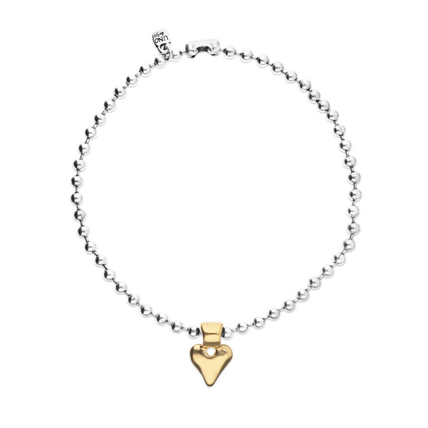 Beaded short necklace with heart detail