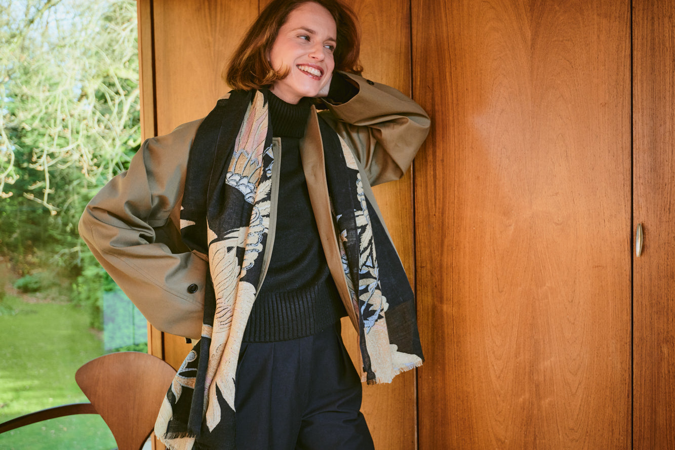 Crane Black Wool Scarf