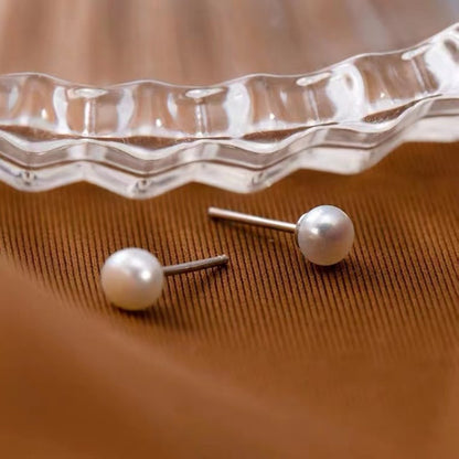 Freshwater Pearl Stud Earring