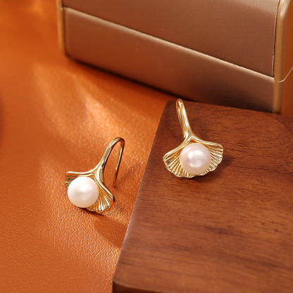 Freshwater Pearl Set in Ginkgo Leaf Earring