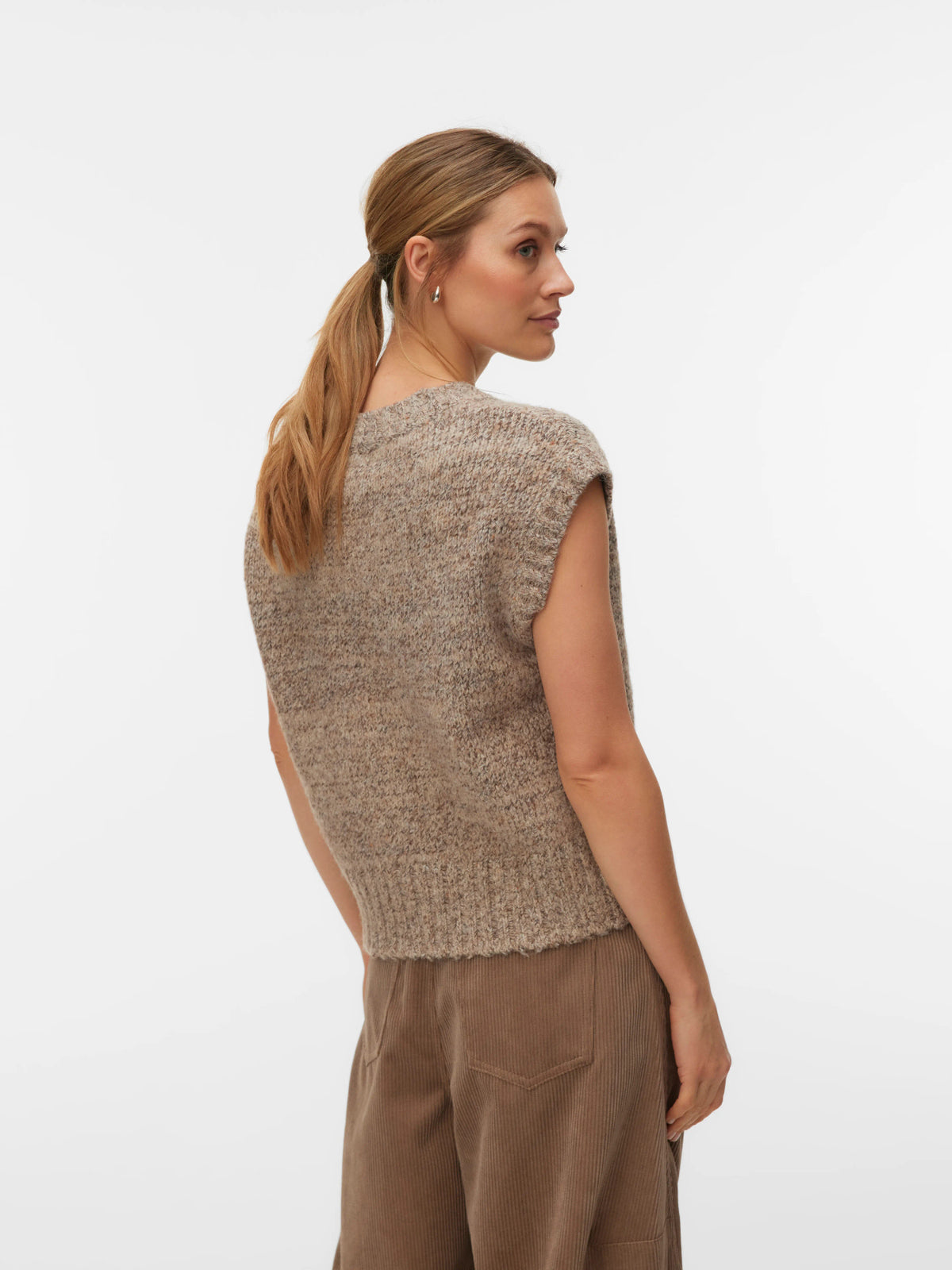 Ylka Sleeveless V-Neck Vest