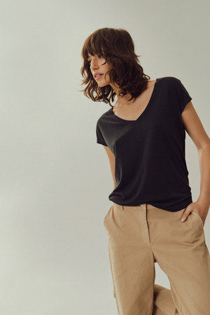 VIMODALA V-Neck Short Sleeve Top