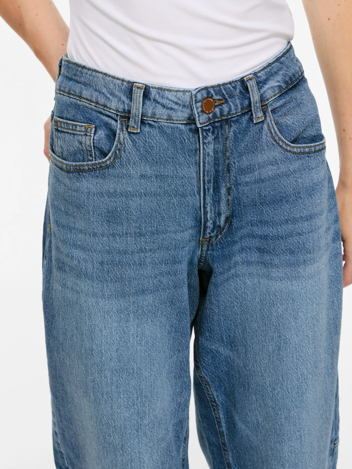 Brady Barrel Denim Jean