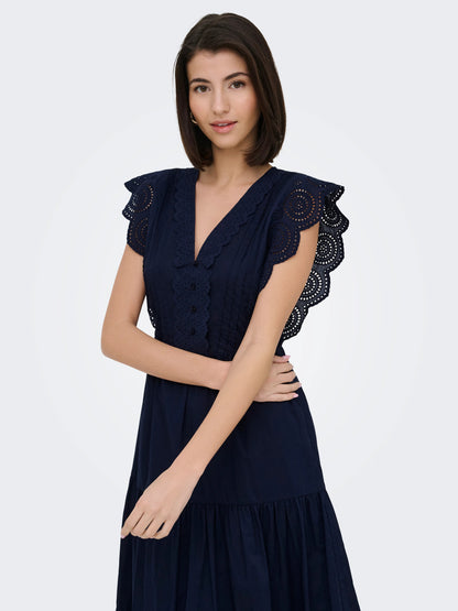 Sara Sleeveless Lace Dress