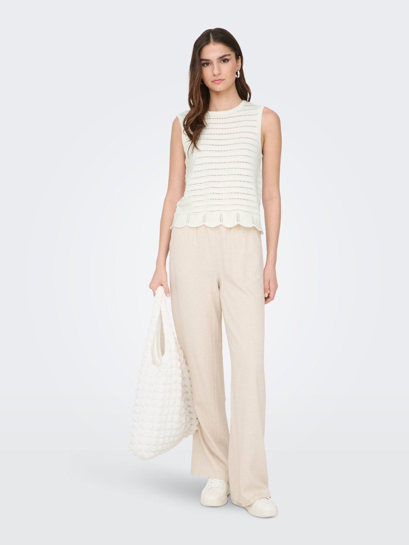 Tanja Sleeveless O-Neck Top