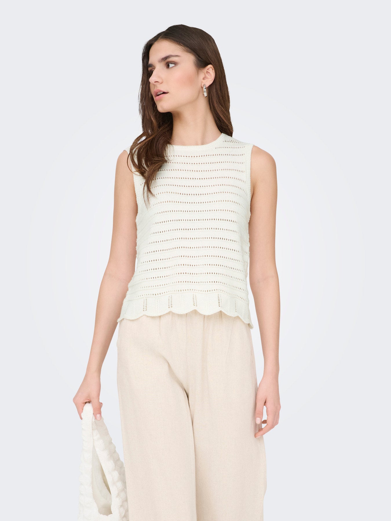 Tanja Sleeveless O-Neck Top