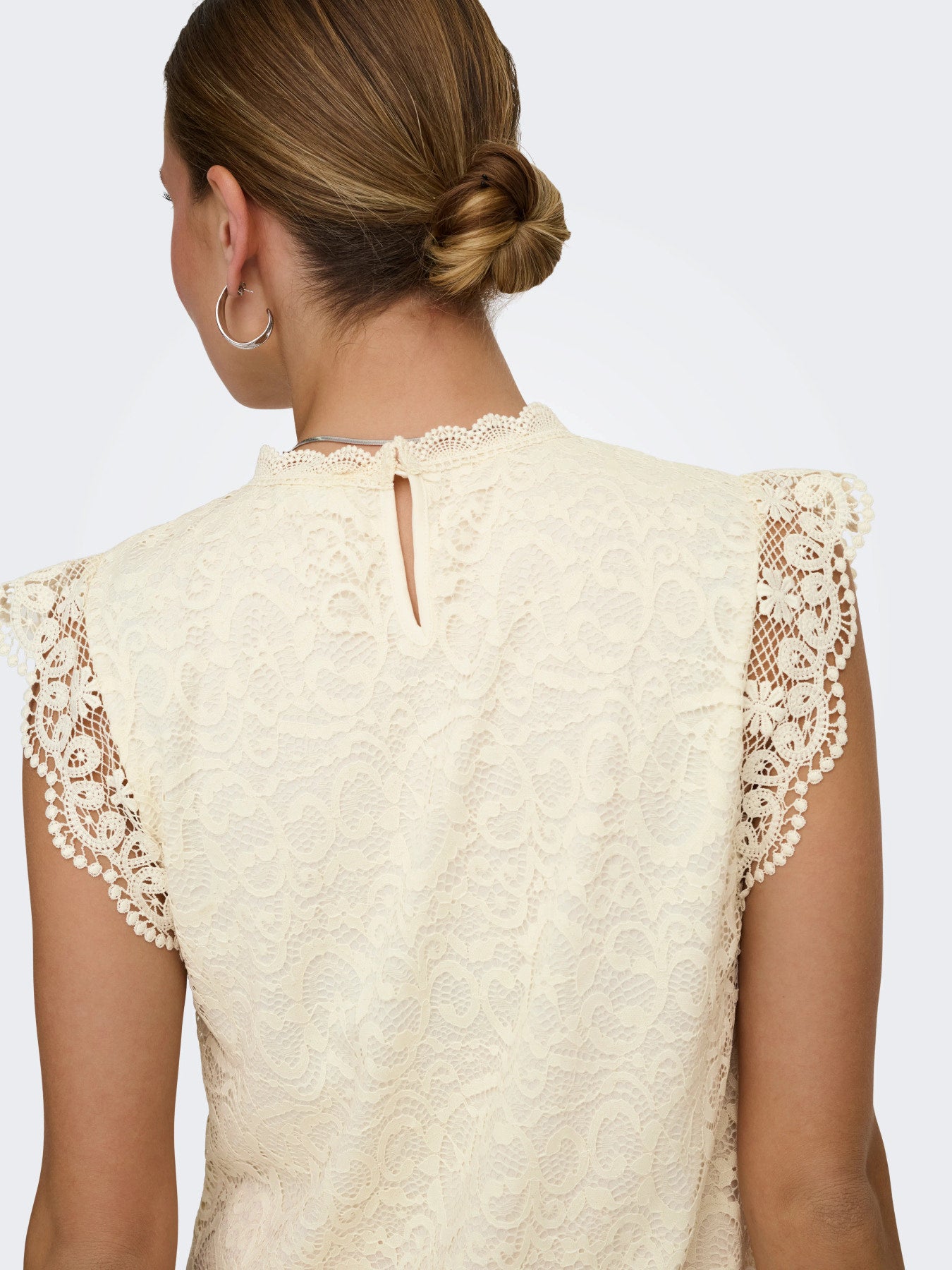 Lotas Lace Top