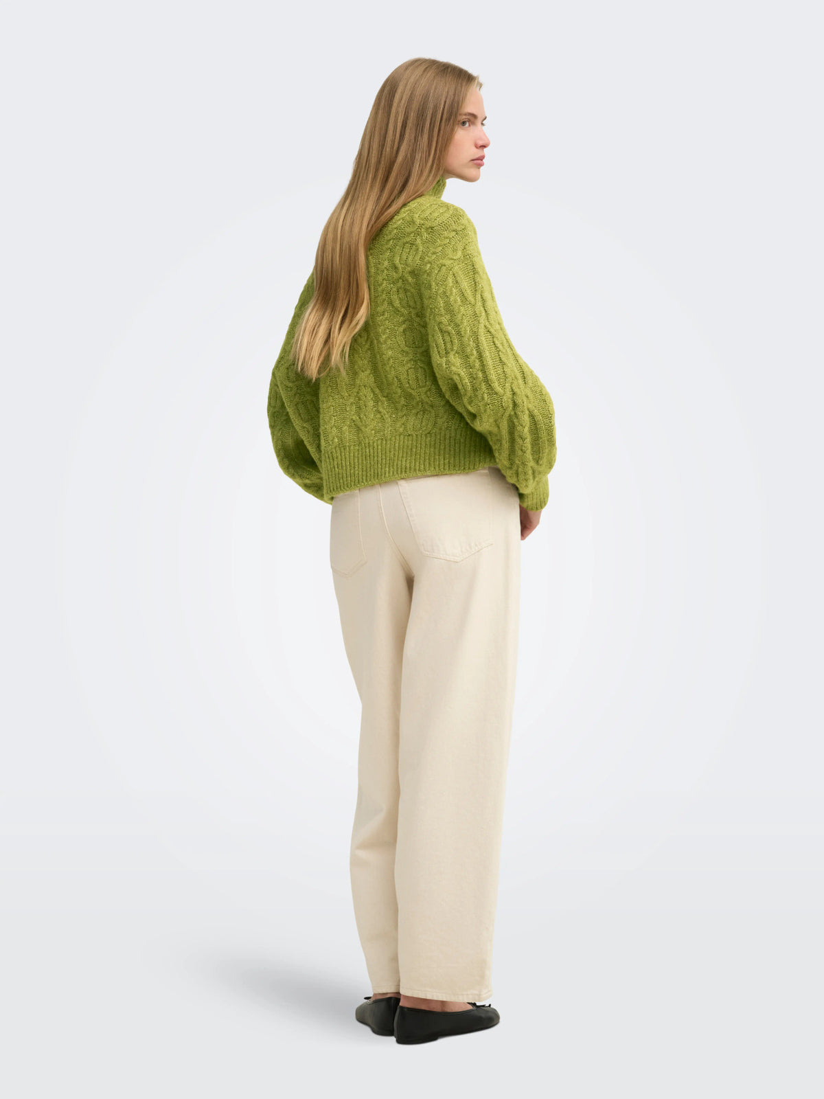 Hilde Short Cable Knit
