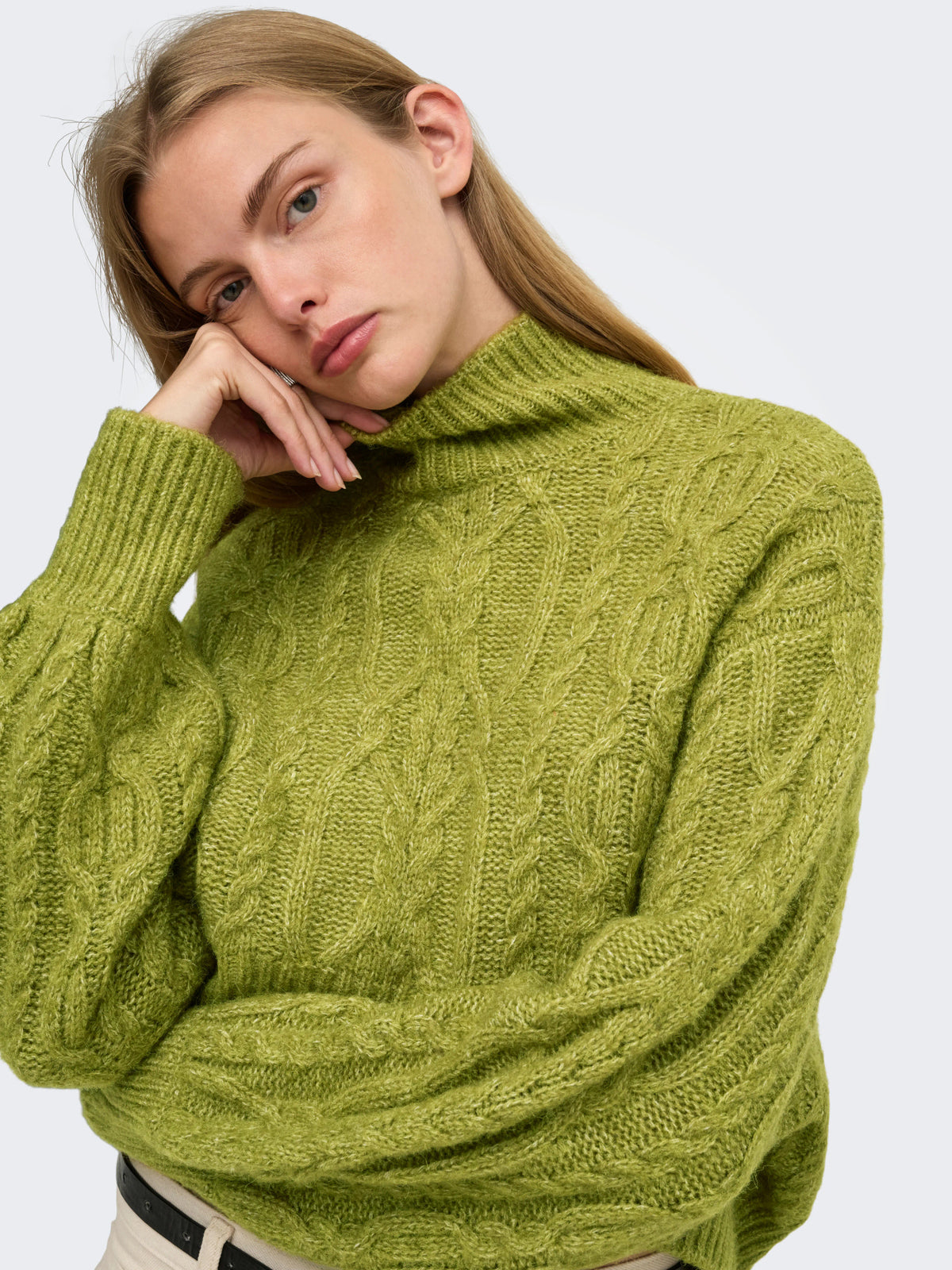Hilde Short Cable Knit