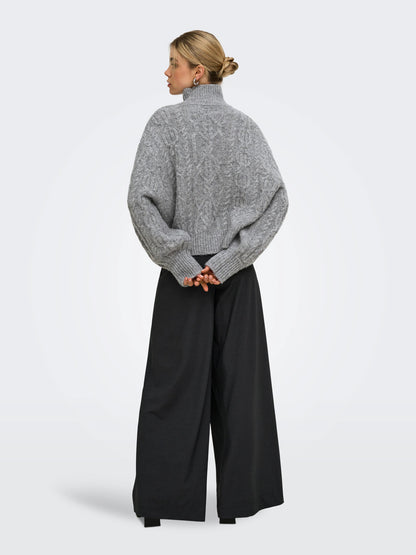 Hilde Short Cable Knit