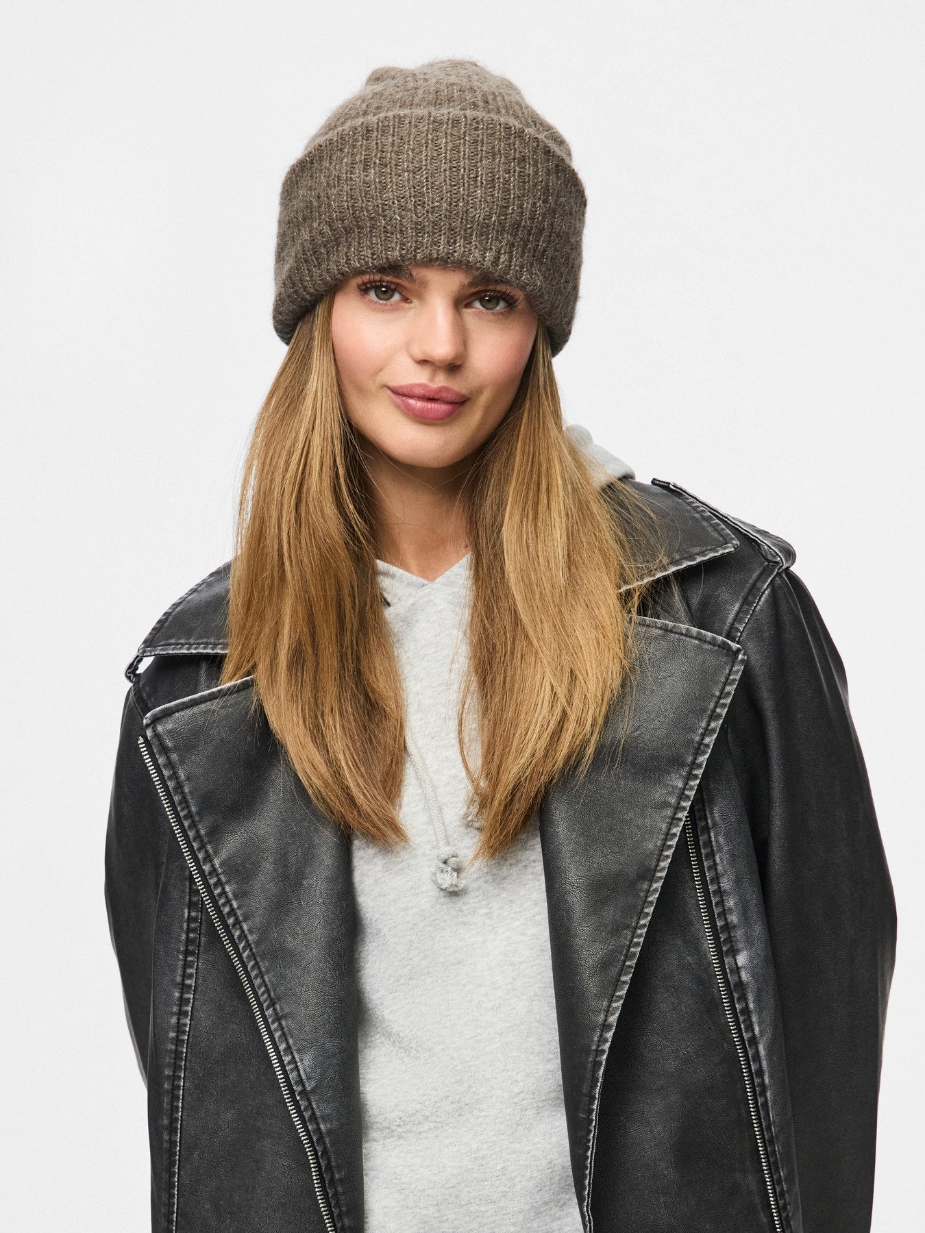 PCBERA WOOL BLEND BEANIE