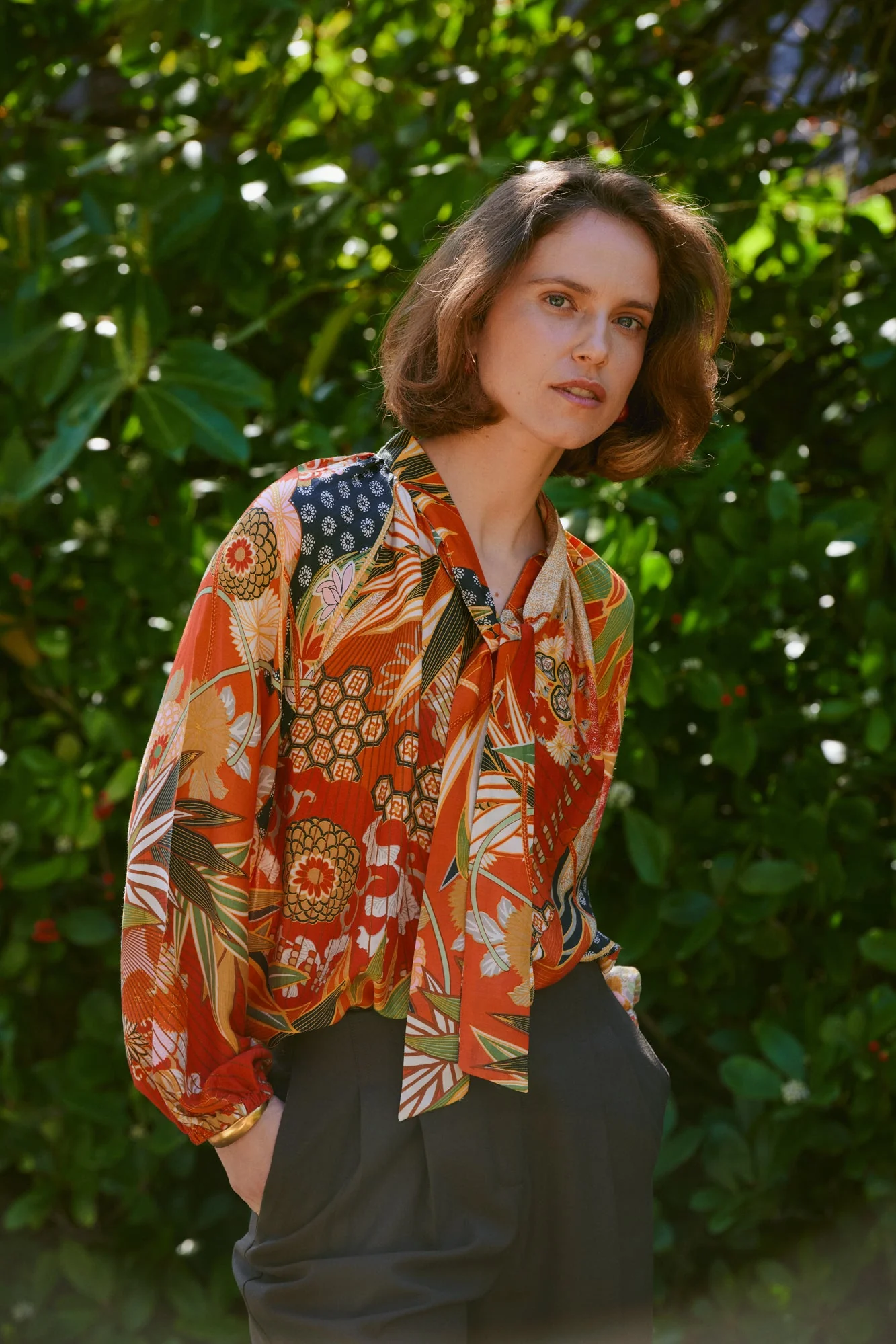 Fans Scarlet Pussy Bow Blouse S/M