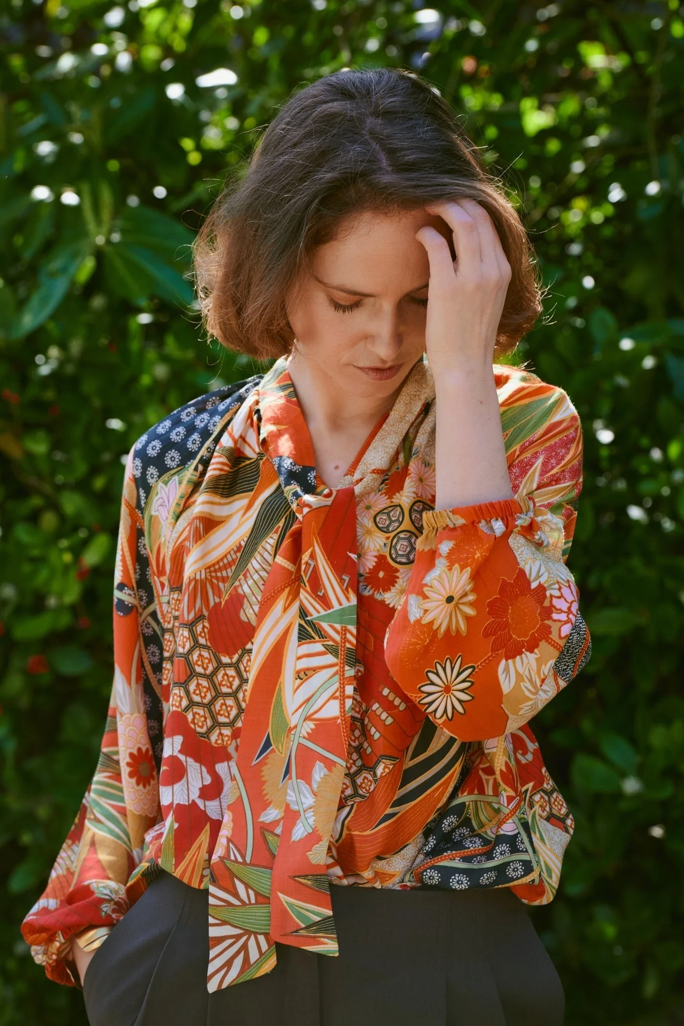 Fans Scarlet Pussy Bow Blouse S/M