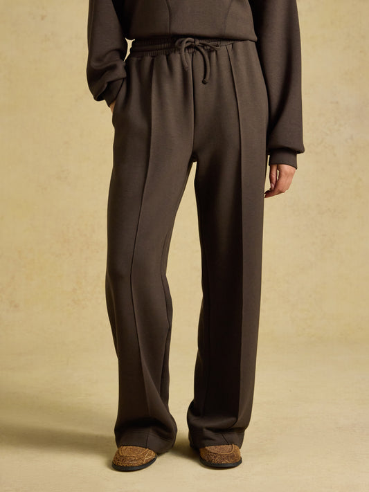 Luxe Club Wide Leg Jogger