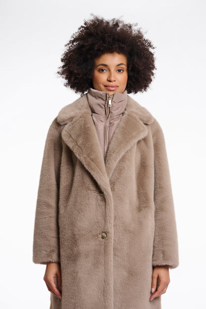 Single breasted faux fur coat with detachable collar