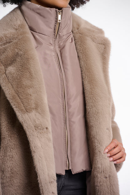 Single breasted faux fur coat with detachable collar