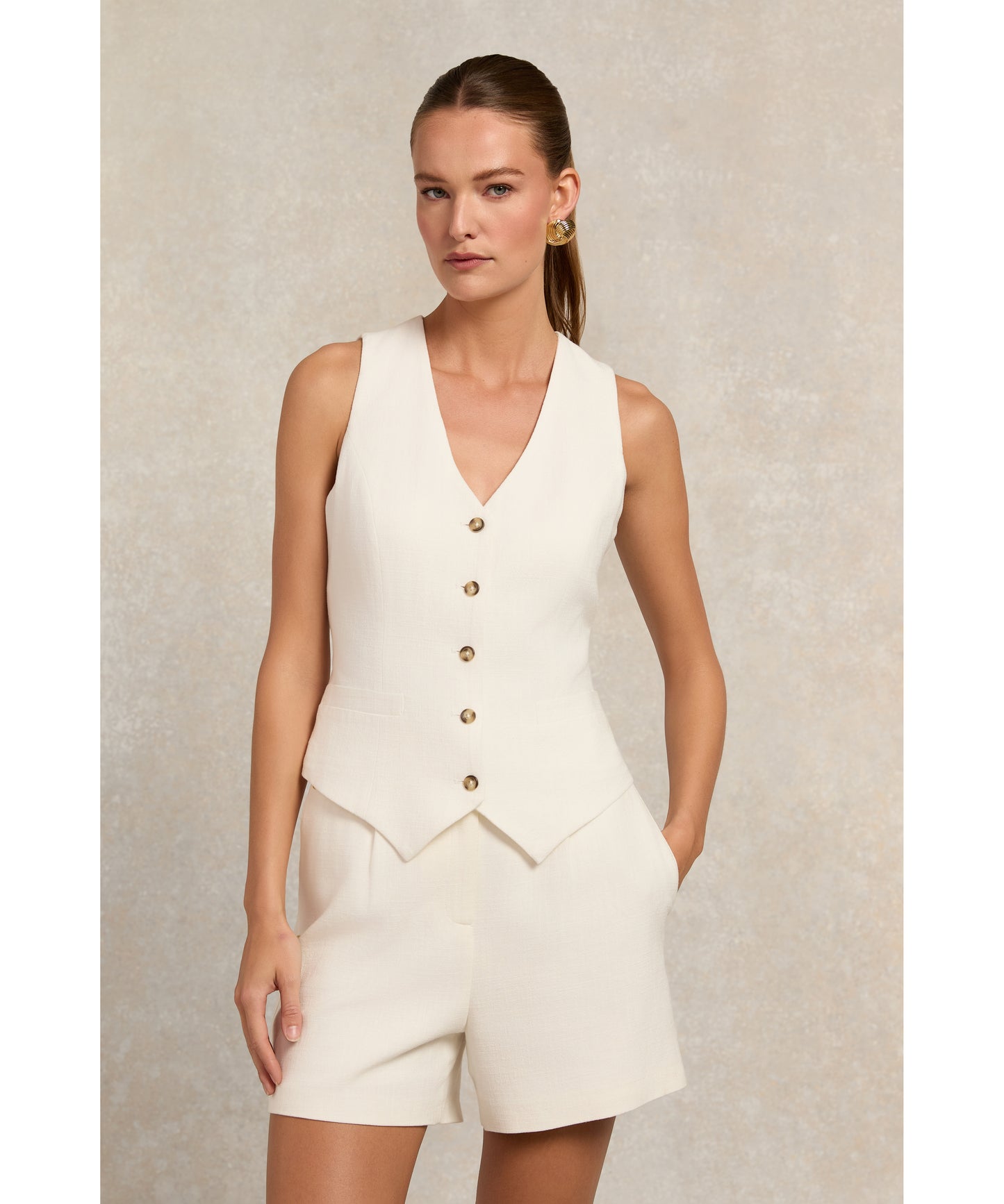 Tailored Short Linen