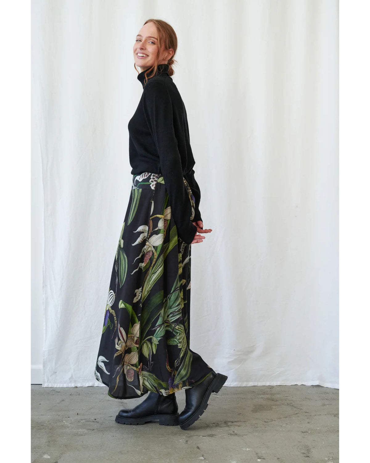 Orchid Black A-line Maxi Skirt M/L