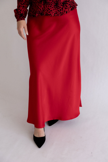 Satin slip skirt in red - Large