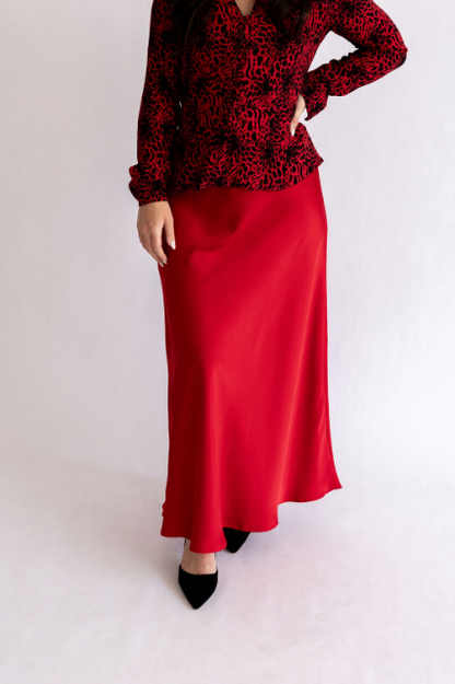 Satin slip skirt in red - Small