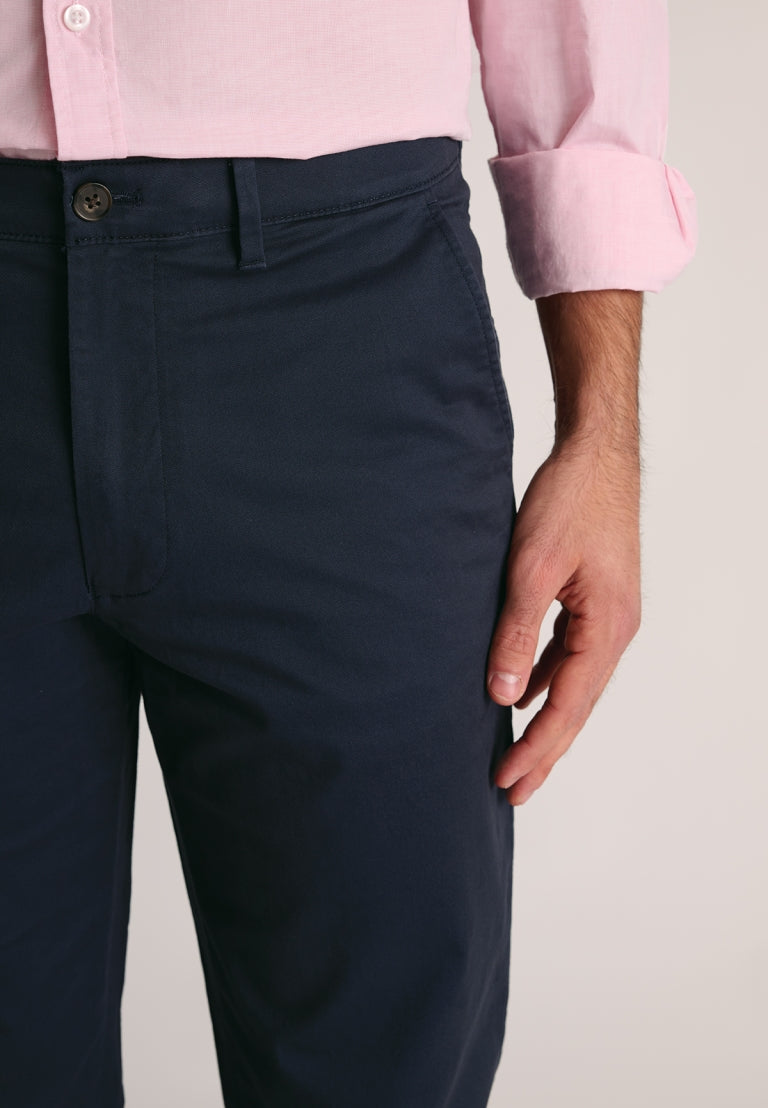 Leo Classic Fit Chino