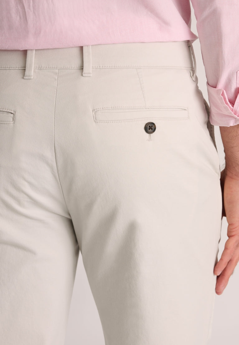 Leo Classic Fit Chino